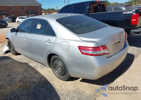 2011 Toyota Camry Le z USA, uszkodzony, nr VIN 4T1BF3EK3BU683418